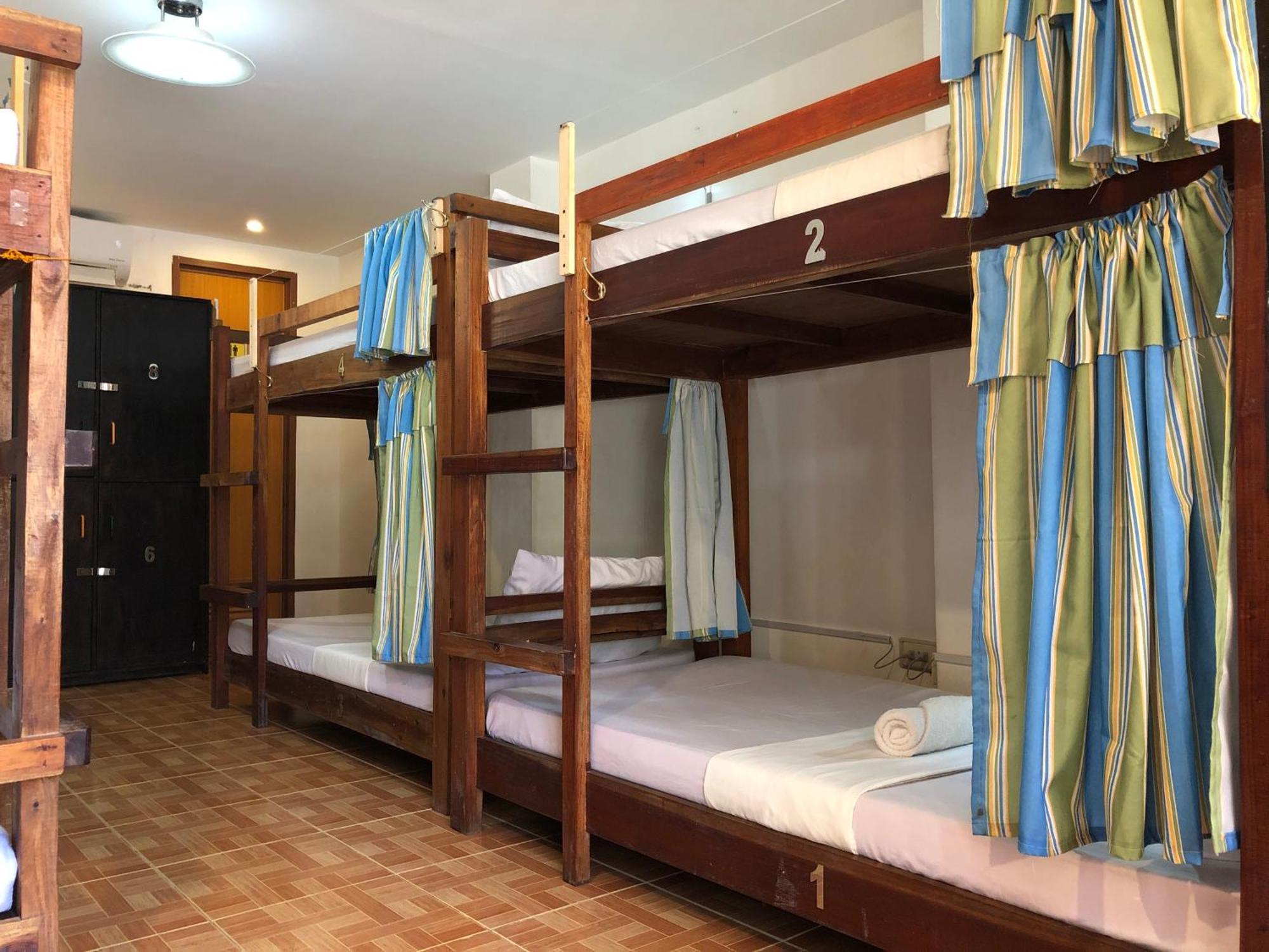 Chill Out Hostel Balabag  Kamer foto